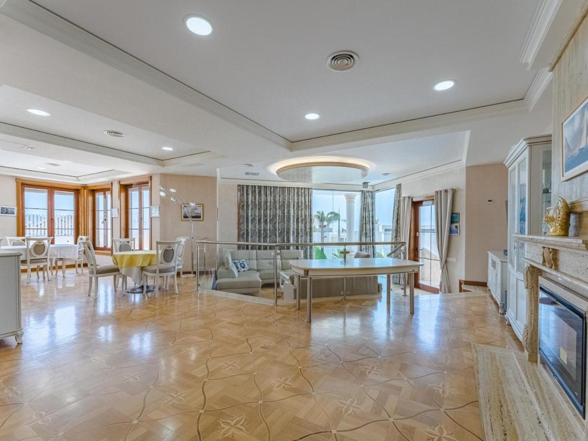 Luxury Villa Nautilus Heated Pool Spa 阿德耶 外观 照片