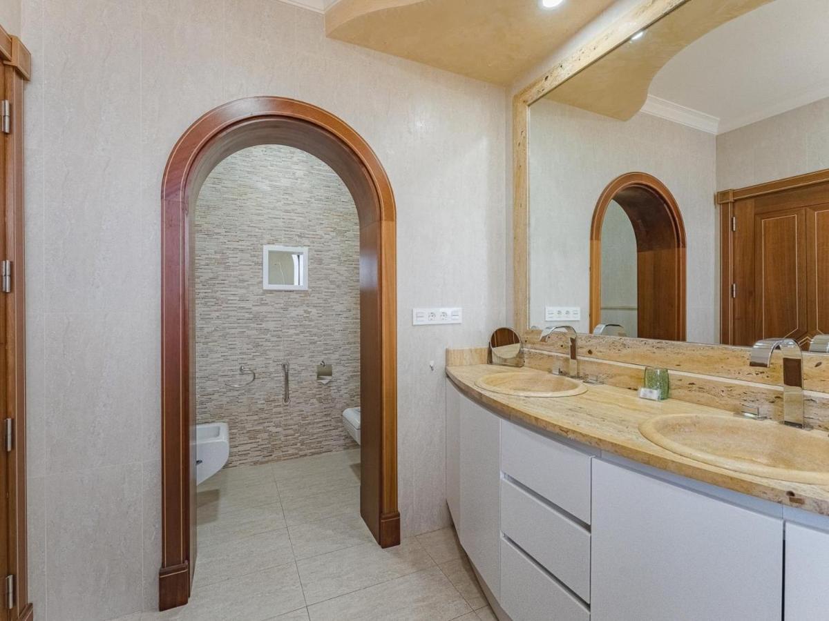 Luxury Villa Nautilus Heated Pool Spa 阿德耶 外观 照片